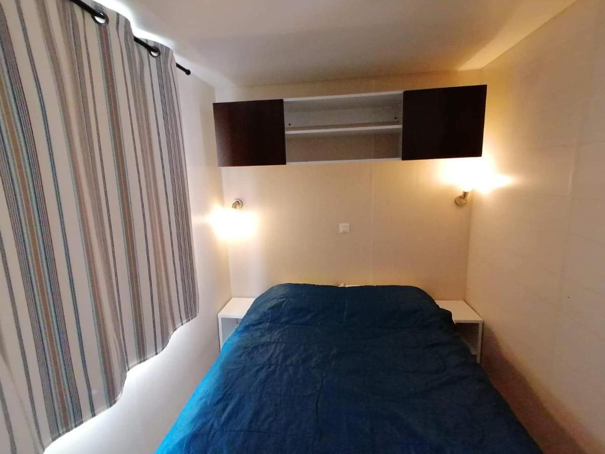 Le Domaine Des Iscles Hotel La Roque d'Antheron Bagian luar foto