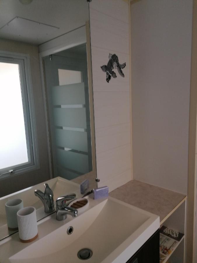 Le Domaine Des Iscles Hotel La Roque d'Antheron Bagian luar foto